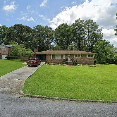 322 Fairlane Cir, Alexander City, AL 35010