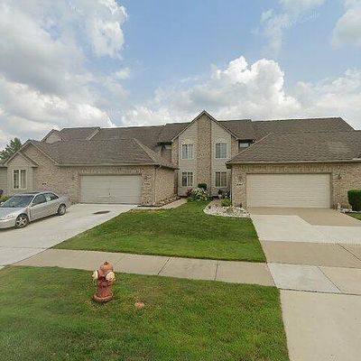 32392 Gateway Dr #4, Romulus, MI 48174