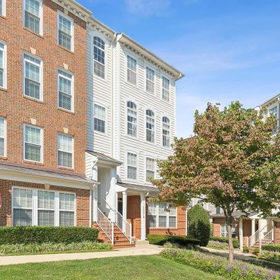 327 B Cross Green St #327b, Gaithersburg, MD 20878