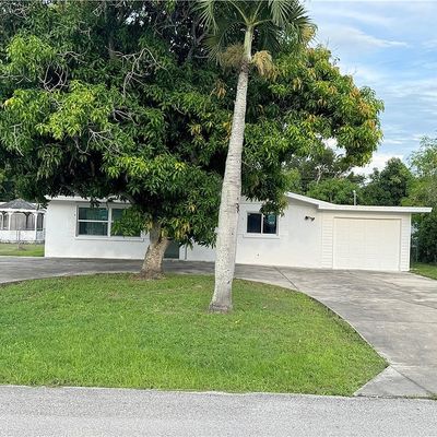 329 Rosemont Dr, Fort Myers, FL 33916