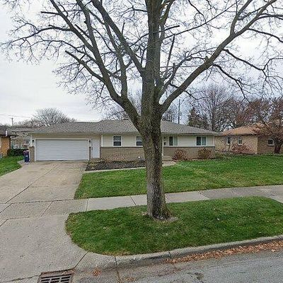 33 Westmont Dr Nw, Grand Rapids, MI 49504