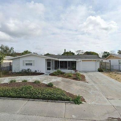 3314 Columbus Dr, Holiday, FL 34691