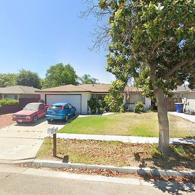 3323 W Indianapolis Ave, Fresno, CA 93722