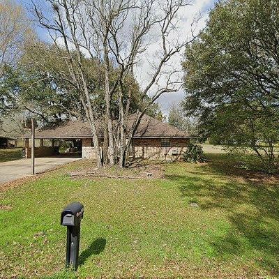 33405 Walker Rd N, Walker, LA 70785