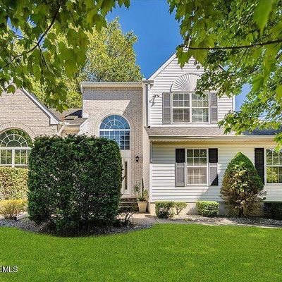 335 Mackenzie Dr, Jackson, NJ 08527