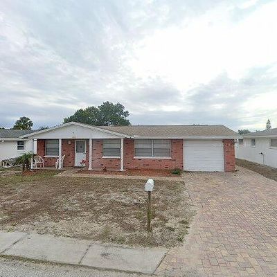 3440 Eisenhower Dr, Holiday, FL 34691