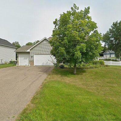 288 Groves Dr, Chaska, MN 55318