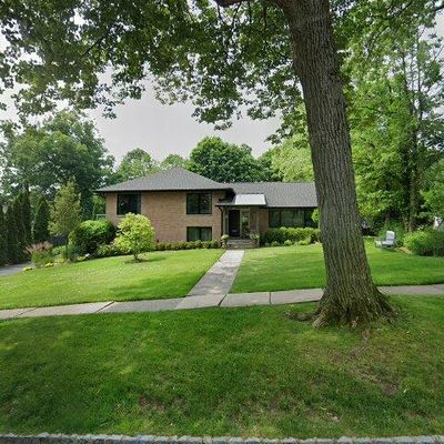 3 Sutherland Rd, Montclair, NJ 07042