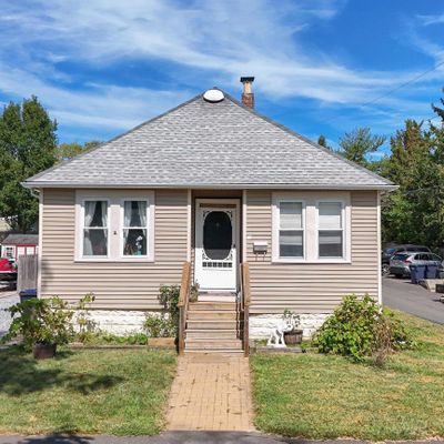 3 Stone Cir, Absecon, NJ 08201