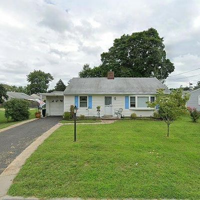 30 Lynn Ave, Middlesex, NJ 08846