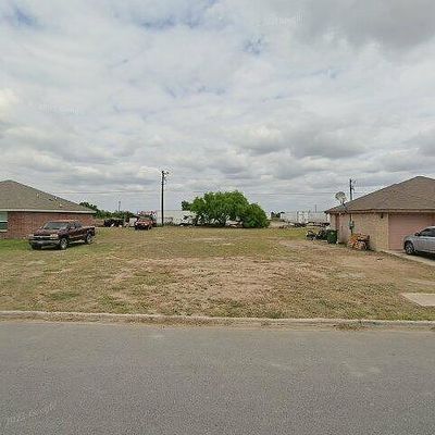 300 Northcross Ln, Weslaco, TX 78599