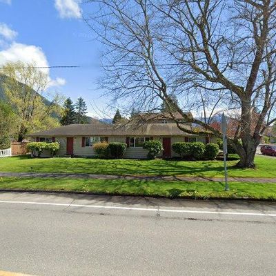 302 Bendigo Blvd N, North Bend, WA 98045