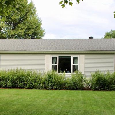 302 Kneale Ave S, Thief River Falls, MN 56701