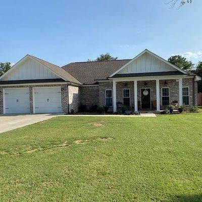 303 Locust St, Tuscumbia, AL 35674