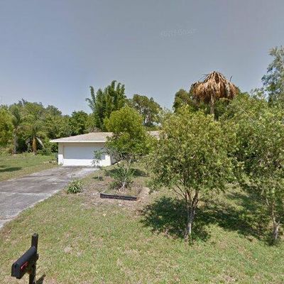 304 Campus Dr, Ruskin, FL 33570