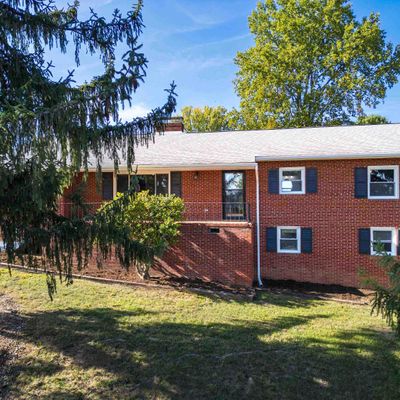 305 Burnley Dr, Staunton, VA 24401