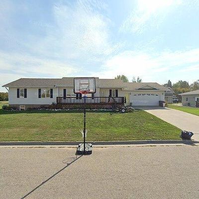 306 7 Th St Sw, Roseau, MN 56751