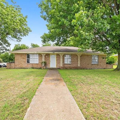 306 N Lyndalyn Ave, Desoto, TX 75115