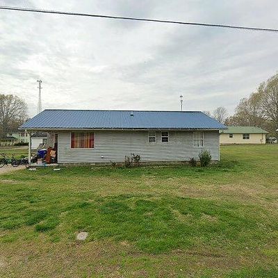 306 Poplar St, Greenfield, TN 38230