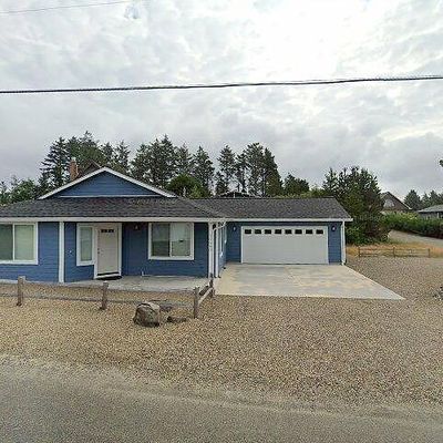 30640 J Pl, Ocean Park, WA 98640