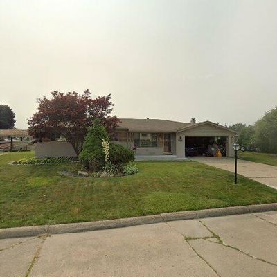 38111 Mast St, Harrison Township, MI 48045