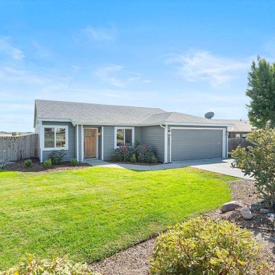 3820 Meadow View Dr, Pasco, WA 99301