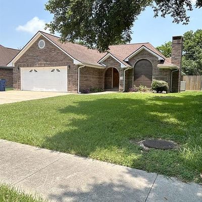 39 Alexander Ct, Angleton, TX 77515