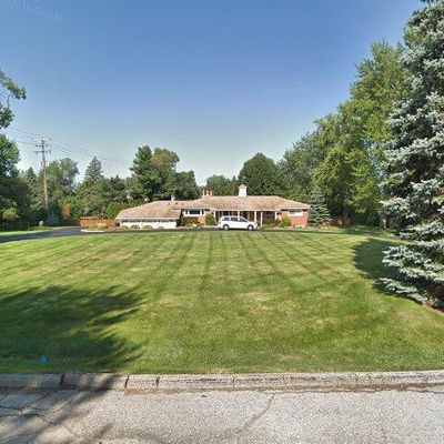 3920 Brookside Dr, Bloomfield Hills, MI 48302