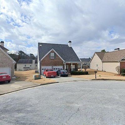 3957 Maple Tree Ct, Loganville, GA 30052