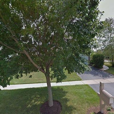 39 W123 Shannon Sq, Geneva, IL 60134