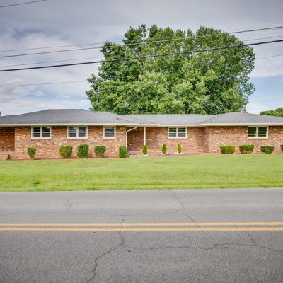 402 Sabine St, Elizabethton, TN 37643