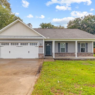 404 Duster Ln, Richlands, NC 28574