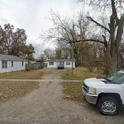 405 N Sycamore St, Centralia, IL 62801