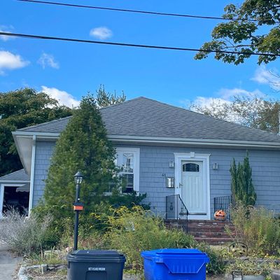 41 Whitcomb Rd, Riverside, RI 02915