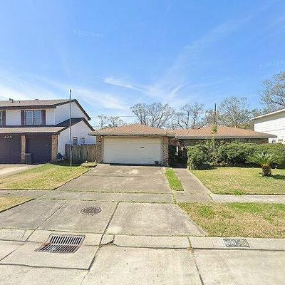 416 Westmeade Dr, Gretna, LA 70056