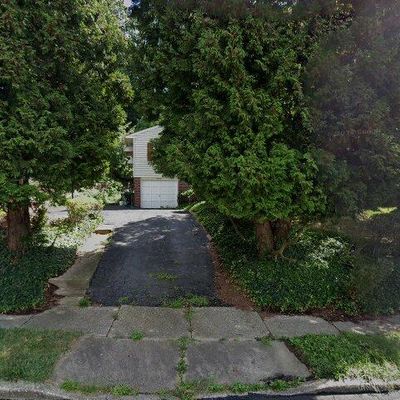 42 Russell Rd, Willow Grove, PA 19090