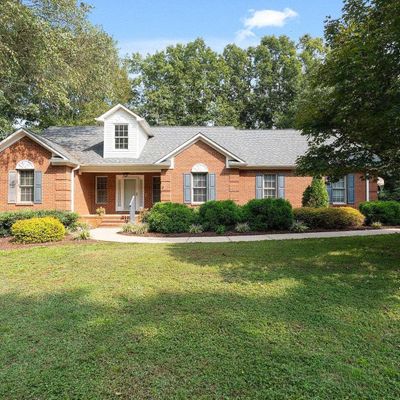 422 N Pond View Dr, Duncan, SC 29334