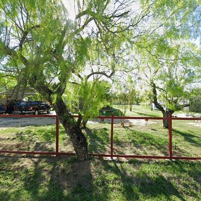 346 Village Dr, Somerset, TX 78069