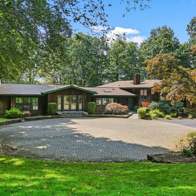 35 Wilshire Rd, Greenwich, CT 06831