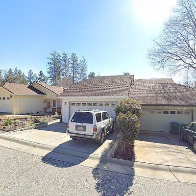 360 Vistamont Dr, Grass Valley, CA 95945