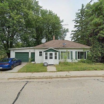 360 W State St, Iola, WI 54945