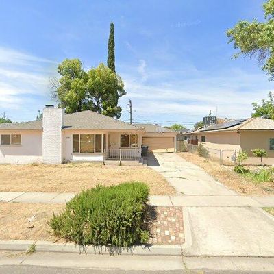 3615 E Cortland Ave, Fresno, CA 93726