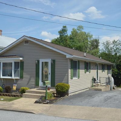 37 1 Middle St, Taneytown, MD 21787