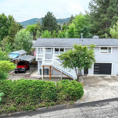 484 Hawthorne Dr, La Grande, OR 97850