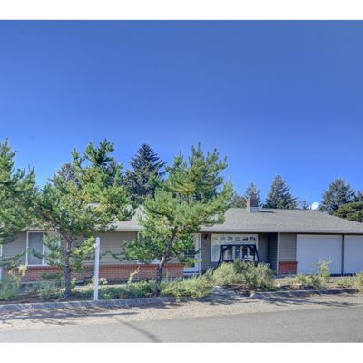 486 Ridge Dr, Seaside, OR 97138