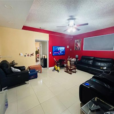 491 E 39 Th St, Hialeah, FL 33013