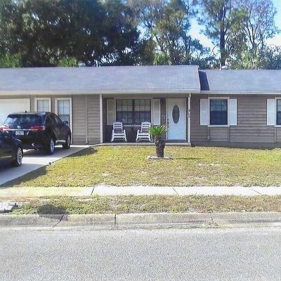 5 Hampton Ct, Mary Esther, FL 32569