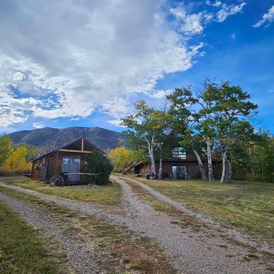 5 Mill Creek Rd, Elk Mountain, WY 82324