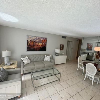 500 Ne 14 Th Ave #206, Hallandale Beach, FL 33009