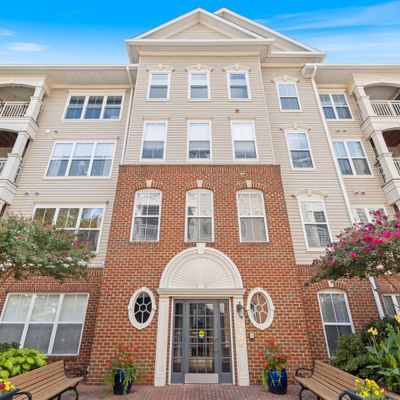 5108 Donovan Dr #204, Alexandria, VA 22304